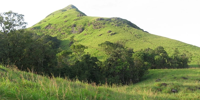 The ideal Parvathamalai trekking season is from October to March.