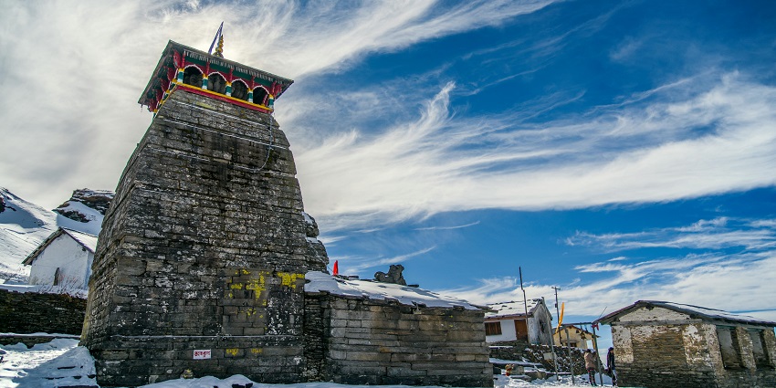 The ideal time to visit the temple Uttarakhand allows you to have the best experience.