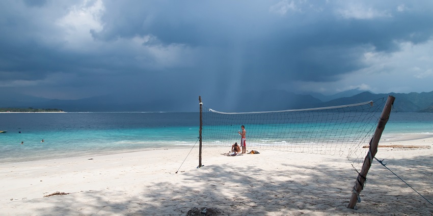 The best time to experience the Gili Islands party places is from June to September.