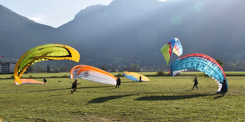 For best experience of Paragliding in Rishikesh is during the months of October and May.