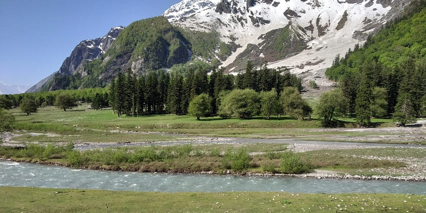 Bhabha Valley near Kaimoor Wildlife Sanctuary, showcasing lush green mountains.
