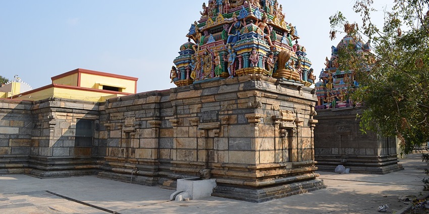 A view of Sangameswarar Temple with Gopuram, one of the important temples in Tamil Nadu