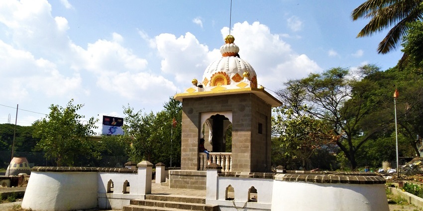Bhogar Samadhi Shrine is one of the revered places to visit in Palani for pilgrims.