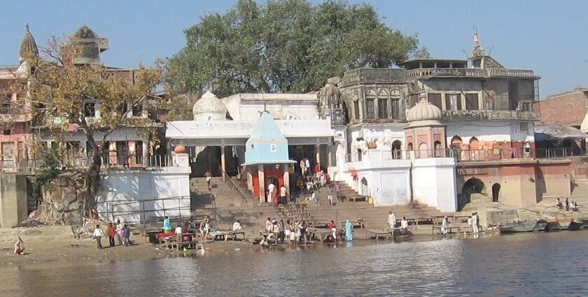 A picture of a Sacred Temple at a ghat along the river Ganga in Bithoor, Kanpur