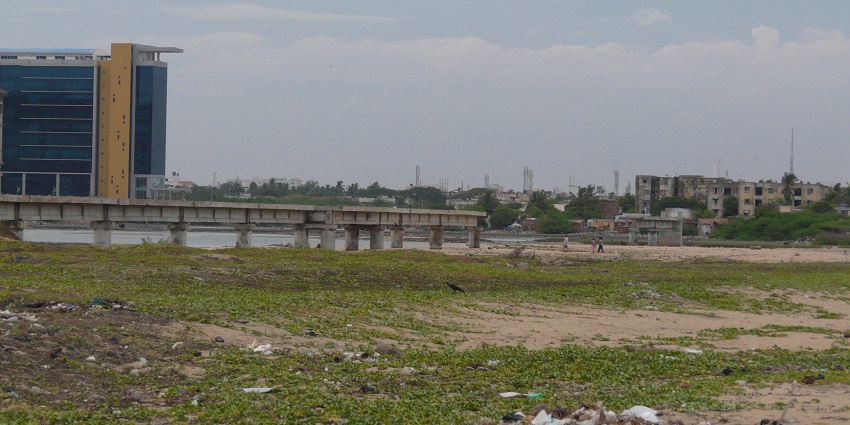 A picture of the Broken Bridge, which is known for ghostly encounters in Chennai.