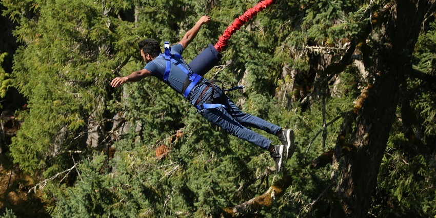 Unique outdoor adventure sports in Chennai include activities like bungee jumping