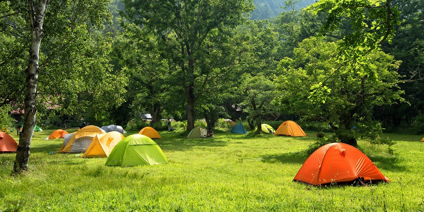 Camping in Dhanaulti with modern amenities and breathtaking views.