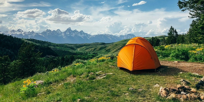 Camp Sahaja Retreat offers holistic experiences and peaceful surroundings for relaxation.
