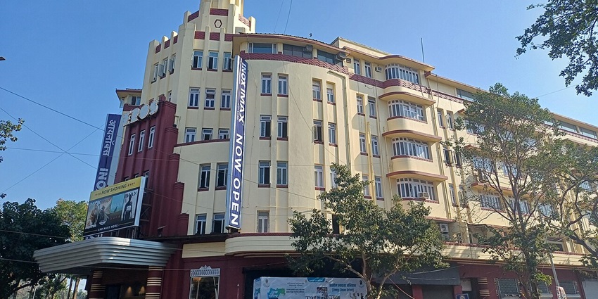 Watching a movie at Eros Cinema is one of the best things to do in Churchgate for movie lovers.