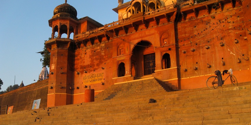 Explore the impressive structure while getting to know more about Chet Singh Fort’s significance.