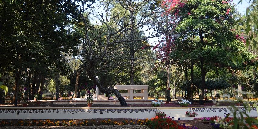 Chhatimtala is a serene spiritual place to visit in Shantiniketan which is worth visiting.