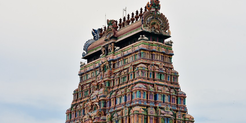 Image of stunning Chidambaram Nataraja Temple - one of the best places to visit near Srivanjiyam