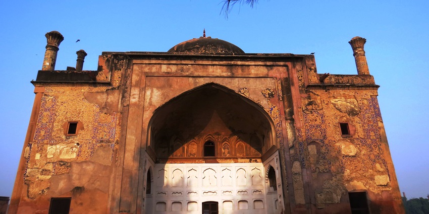 Facade of the vividly tiled Chini Ka Rauza mausoleum in Agra beside the Yamuna River