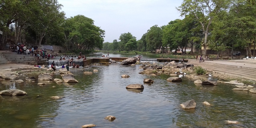 Enjoying the scenic beauty of Mandakini river in Chitrakoot