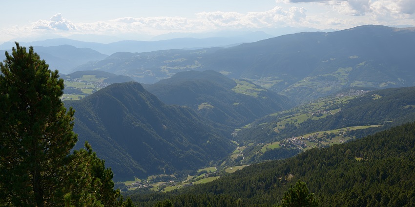 Chuikhim’s rich greenery and mountain vistas make it a dream escape from the city life.