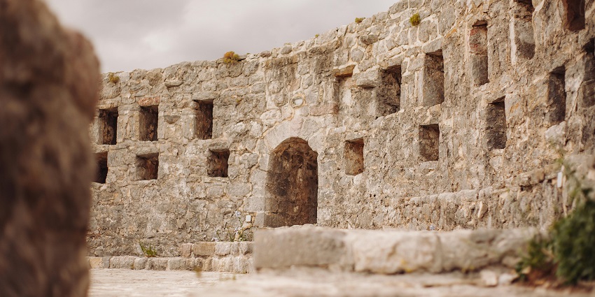 A picture of Chunar Fort, which is one of the top places to visit in Uttar Pradesh.