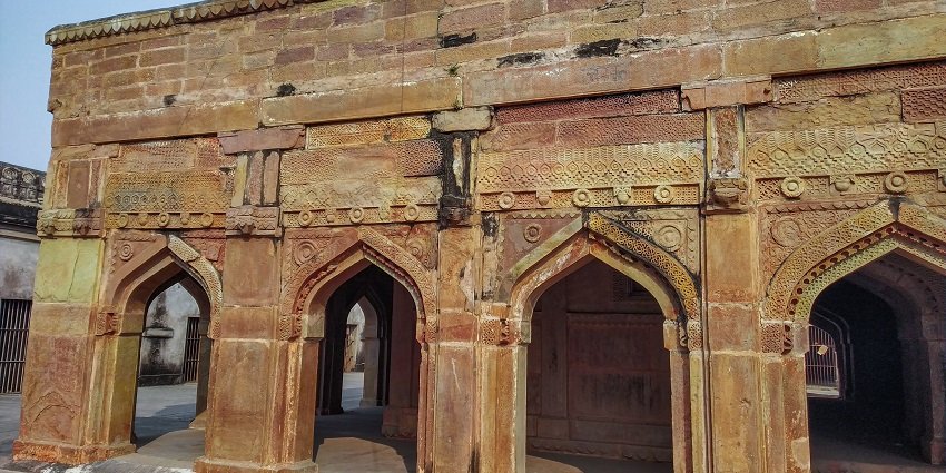 The walls of Chunar Fort in the Mirzapur district of UP have stood the test of time.