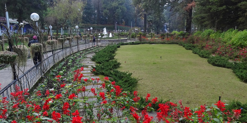 Picturesque walking trails of Company garden with Himalayas views near Mussoorie in May