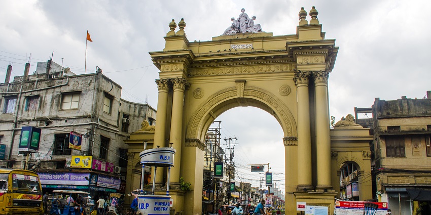 Curzon Gate is a memory of the rich history of Burdwan that bears the name of Lord Curzon.