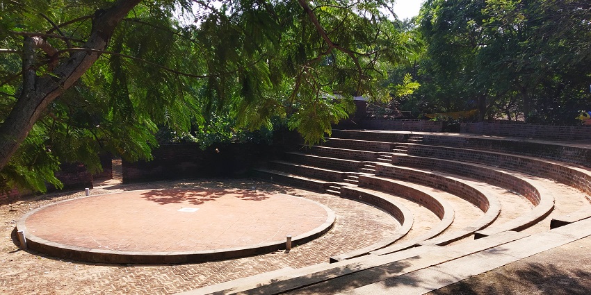 DakshinaChitra is a cultural spot for people interested in South Indian heritage.
