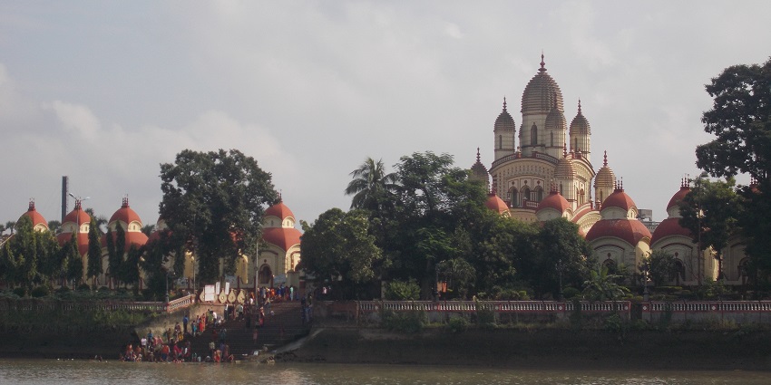 Front view of Dakshineshwar Temple, a place to visit in South Kolkata.