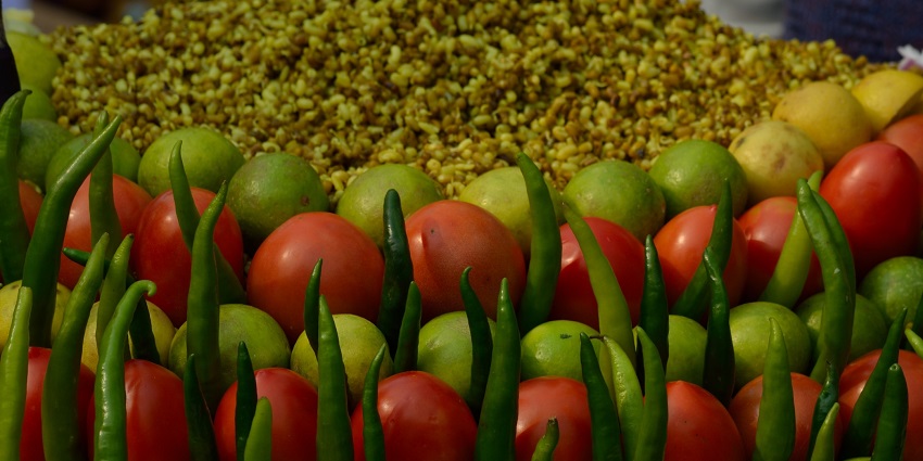Dal moth is one of popular and best food in Agra to munch on for travellers