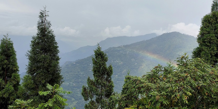 A view of the Himalayas from Daragaon, one of the places to visit near Kalimpong.