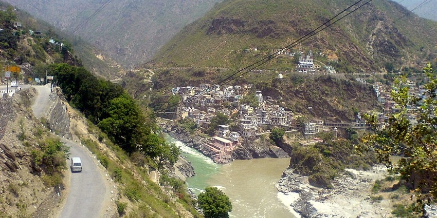 Devprayag is a holy place of the confluence of the Alaknanda and Bhagirathi rivers.