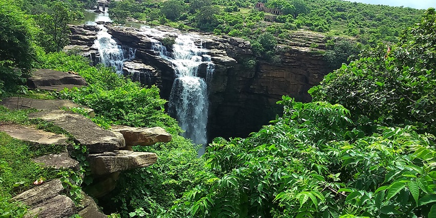 Dhua Kund Waterfalls is a majestic waterfall in Sasaram, known for its mist and scenic beauty.