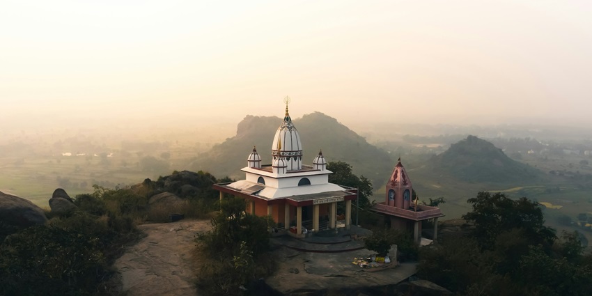 Places for Pithoragarh trip include a hilltop temple known for views and significance.