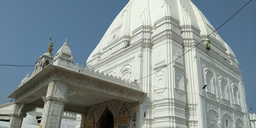 Image of a Jain temple in Hastinapur called Digambar Jain temple
