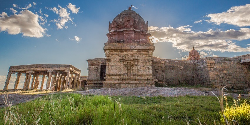 Dindigul Fort on top of the hill with detailed architecture and its grassy landscape