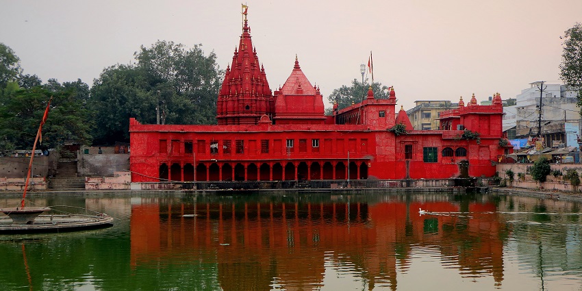 Durga Temple, a sacred temple in Varanasi which is situated near a kund.