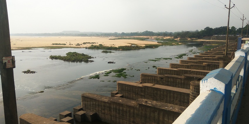 A view of the Durgapur barrage - one of the places to visit in Durgapur, West Bengal.