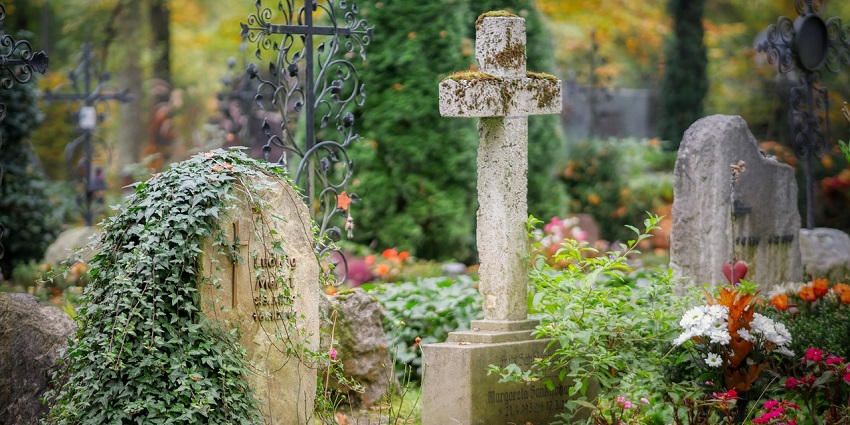 An image of 18th century Dutch Cemetery nestled in the historic city of Chandannagar.