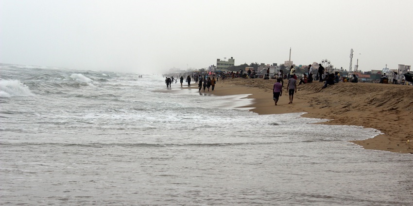 Besant Nagar Beach with calm waves, one of the places near the Dhandeeswaram temple