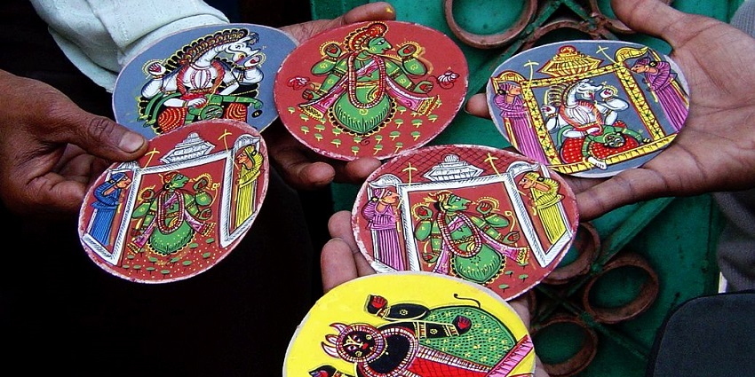 Terracotta crafts are famous all around India due to their cultural uniqueness.