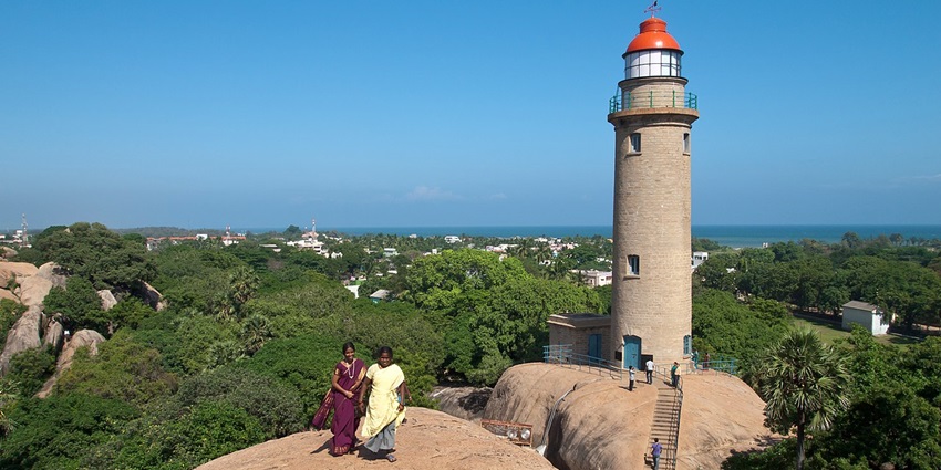 Experience the gushing sea at the lighthouse, on the list of things to do in Dhanushkodi