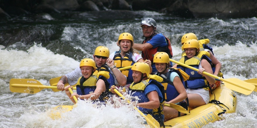 Thrill-seekers will love Bhagirathi River rafting, an exciting thing to do in New Tehri.