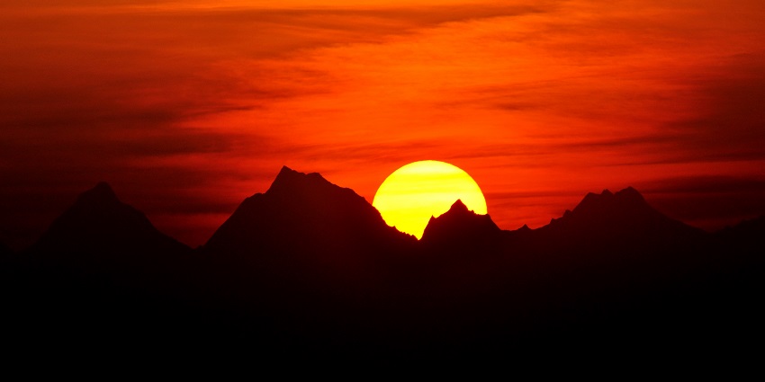 Stunning sunset views from Lansdowne’s highest vantage point.