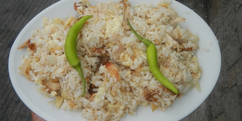 Enjoy delicious Pahadi food, one of the must-do activities.