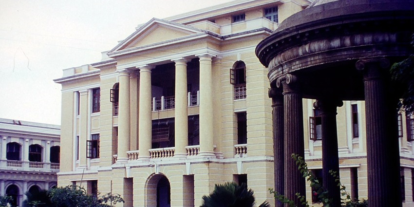 Learn something about the history and India’s great heritage at the historical Fort St. George.