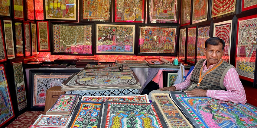 Exploring the majestic handicraft shops is one of the best things to do in Velankanni