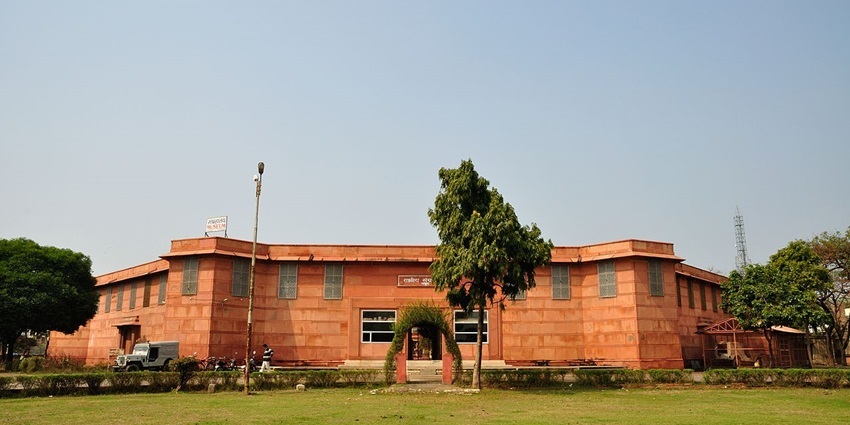 A picture of Mathura Museum showcasing ancient sculptures, making it a must-see in Mathura
