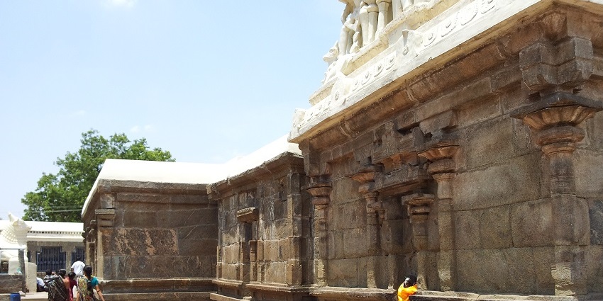 Intricate stone carvings and sculptures of Thirumuruganathaswamy Temple architecture