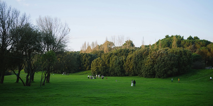 Exploring parks with family is a fun activity among other things to do in Durgapur.