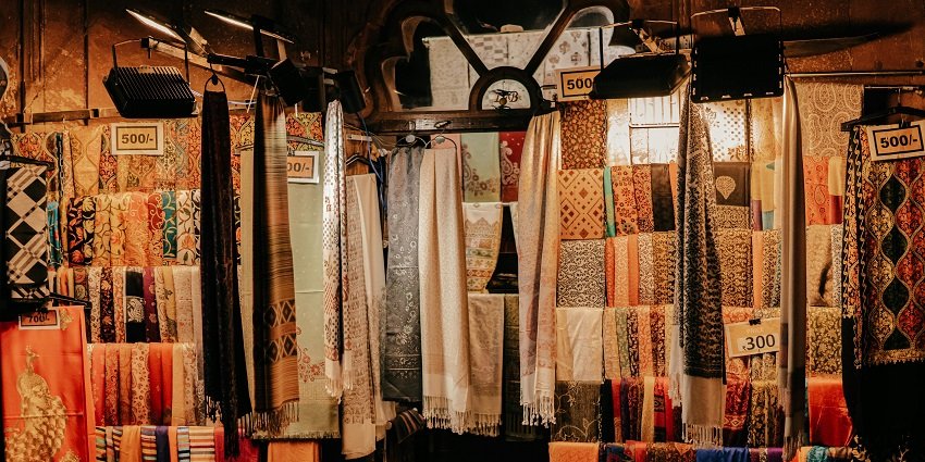 Buy the best quality clothing and footwear from Fashion Street to look smart