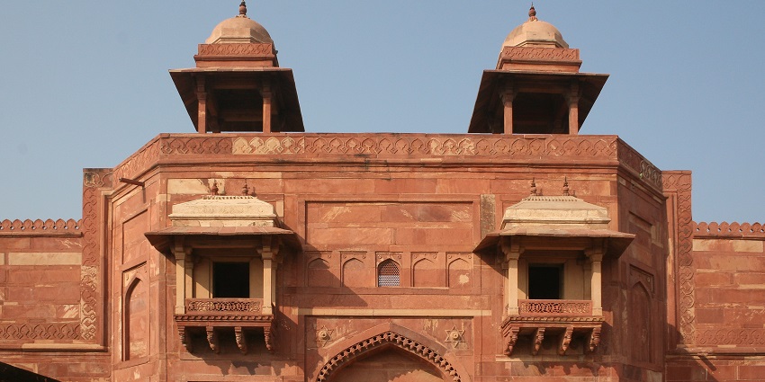 This picture highlights the beauty of the fort Fatehpur Sikri