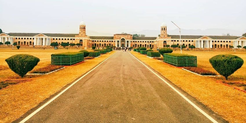 Museum in Dehradun showcasing forestry research and diverse plant species.