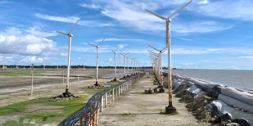 An image of the windmills surrounding the area in the Frasergunj wind park in West Bengal.